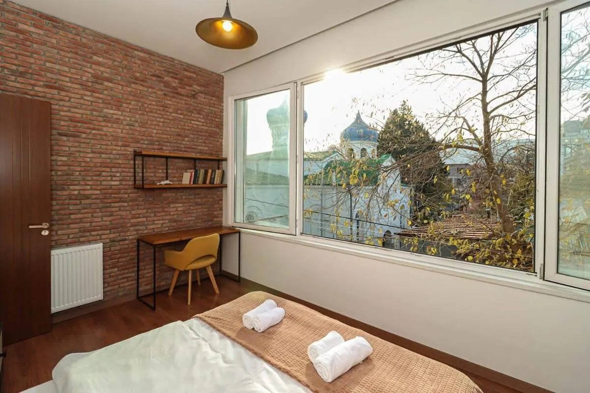 One Bedroom Apartment Near Fabrica Tbilisi 0*,